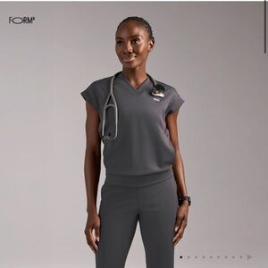 FORMx Charcoal Scrub Set